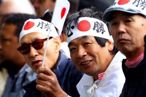 Le public japonais parie sur les exploits de son champion Geniale à Deauville