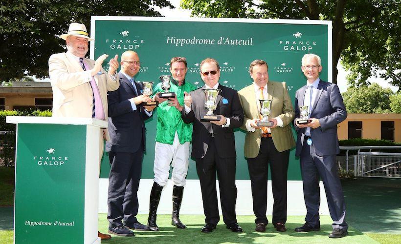 Munir flag flies over Auteuil