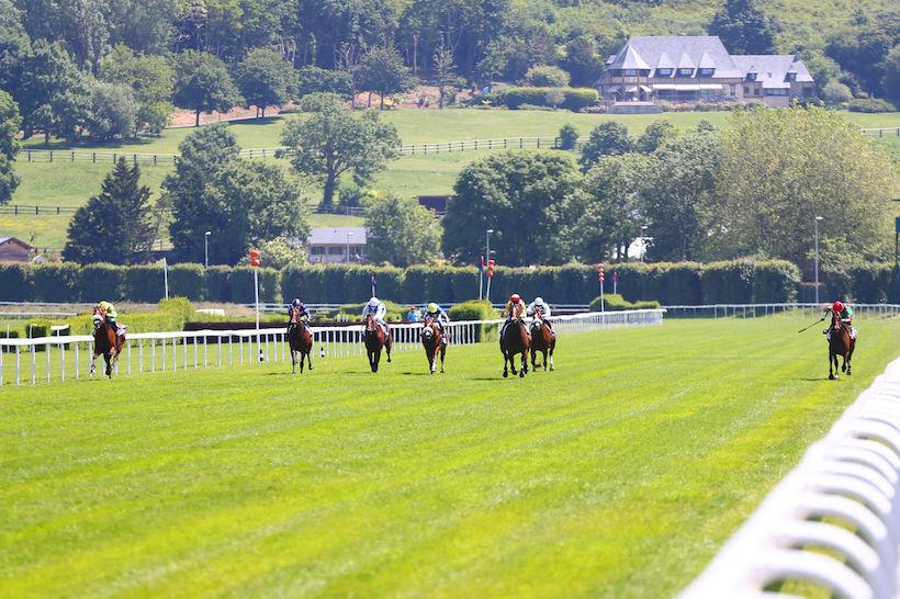 Porte Maillot: Looking for the right path Porte Maillot: Looking for the right path