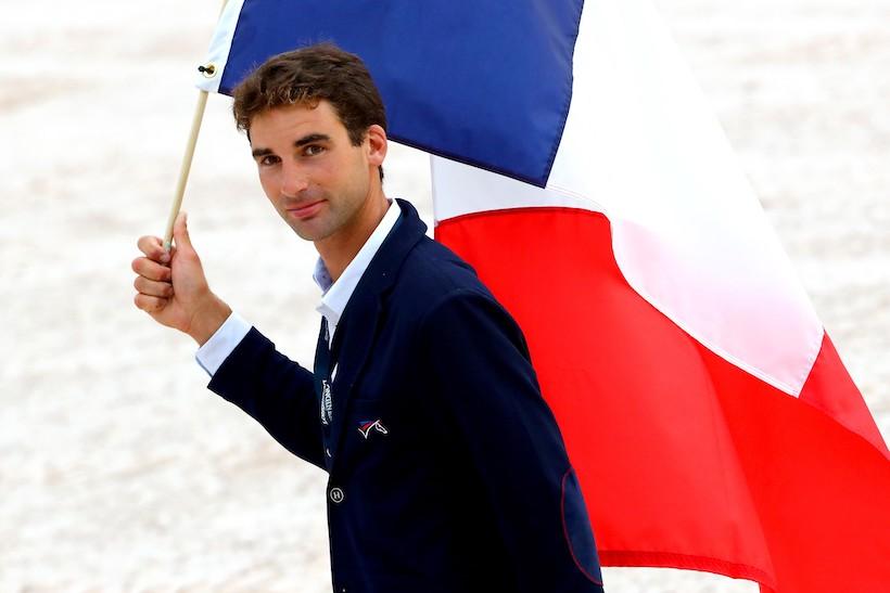 Le cavalier Astier Nicolas reçoit son agrément de propriétaire de chevaux de Galop Le cavalier Astier Nicolas reçoit son agrément de propriétaire de chevaux de Galop