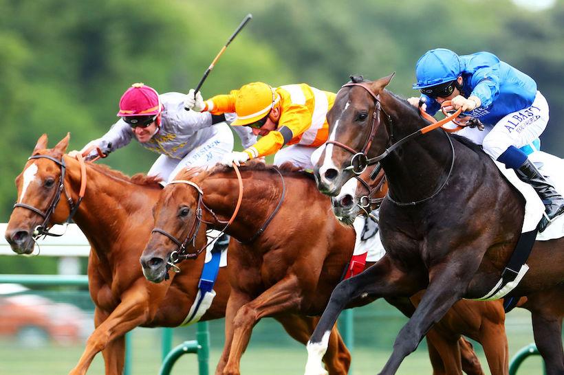 arrivée du prix du palais-royal (Gr3) 2022, remporté par Egot pour l'écurie Godolphin sur l'hippodrome ParisLongchamp, à Paris.