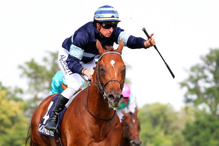 Simca Mille fait plaisir à Théo Bachelot