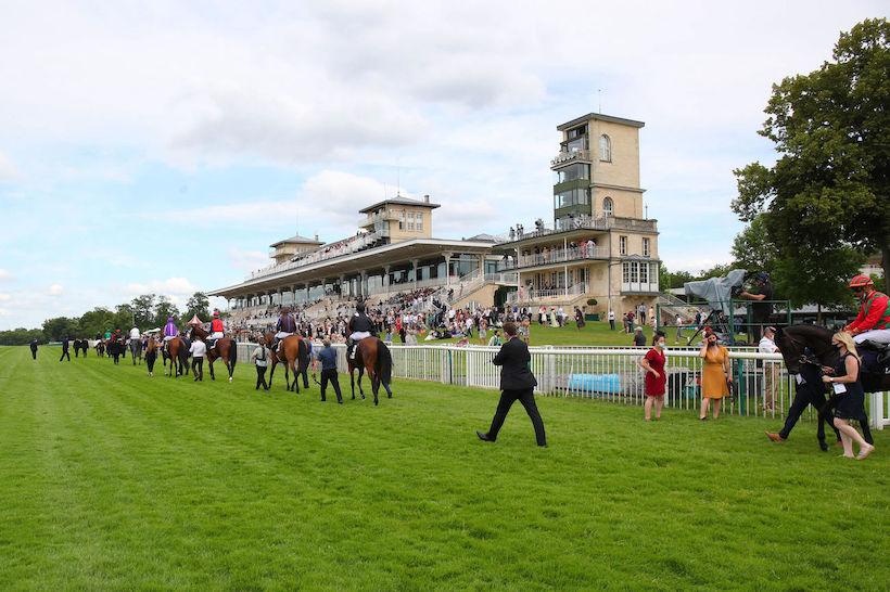 Defilé Diane Chantilly