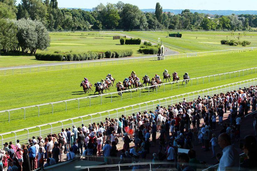 Arrivée d'une course à maisons-laffitte
