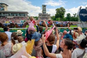 Prix de Diane Longines : 26,000 salute ‘Queen’ Laurens