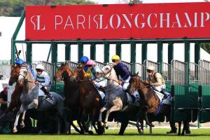 #ArcRoad : Arc de Triomphe taster at the new temple of racing #ArcRoad : Arc de Triomphe taster at the new temple of racing
