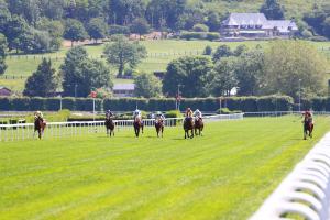 Porte Maillot: Looking for the right path