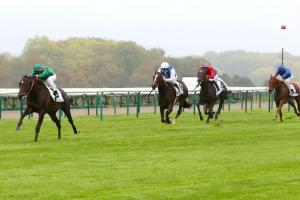 Condé Report: Makaloun, further away