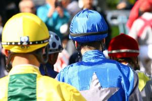 Renforcement des mesures sanitaires pour les jockeys