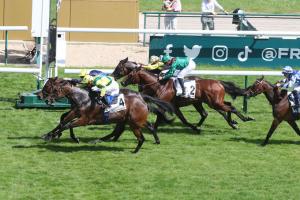 The Ispahan History: Between two trips